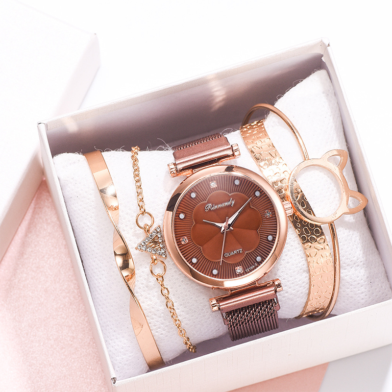 Ladies quartz watch