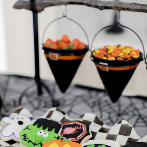 Broomstick Snack Bowl Stand